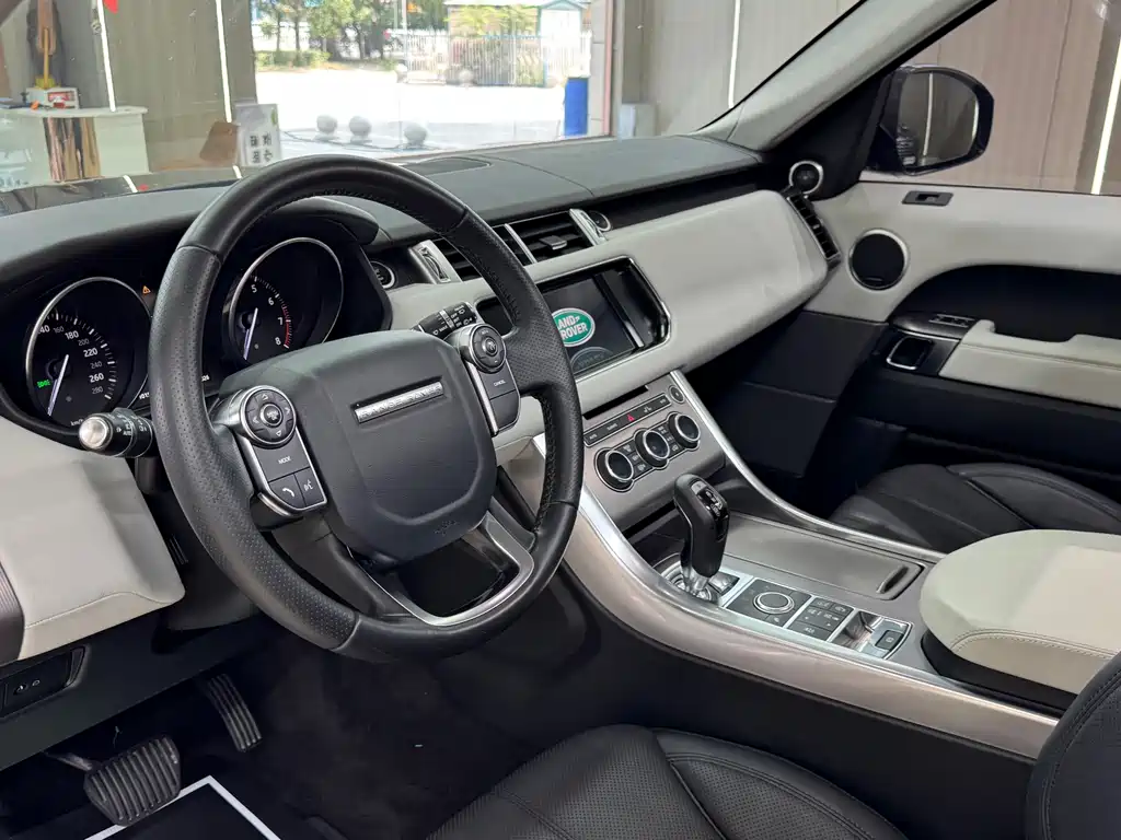 Land Rover Range Rover Sport 2016 — фото 15