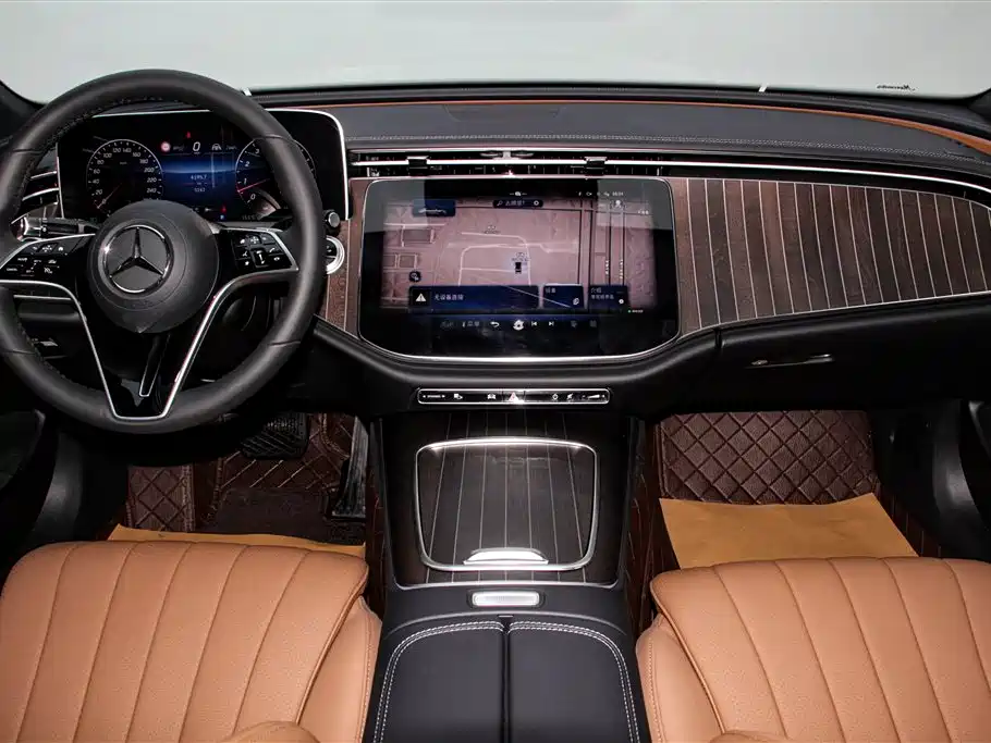 Mercedes-Benz E-Class 2025 — фото 13