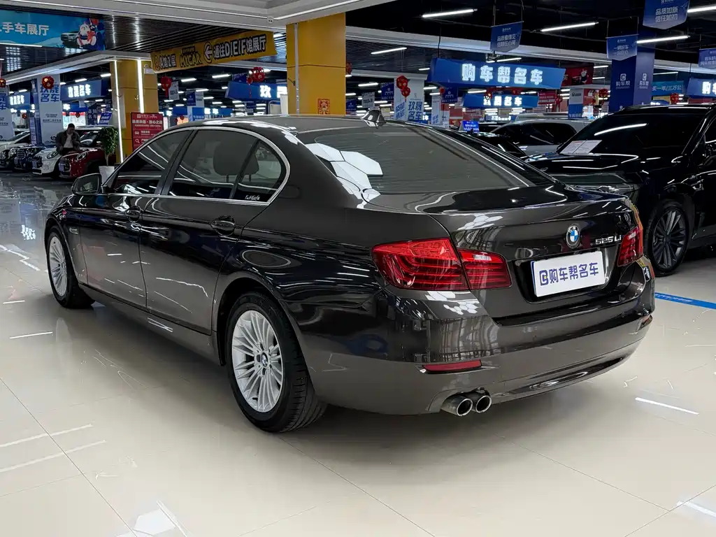 BMW 5 Series 2016 — фото 15