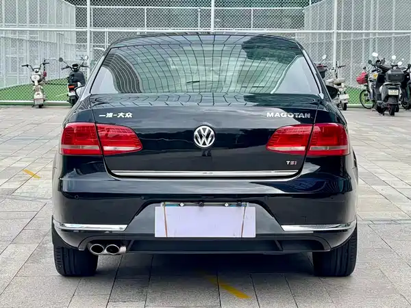 Volkswagen Magotan 2013
