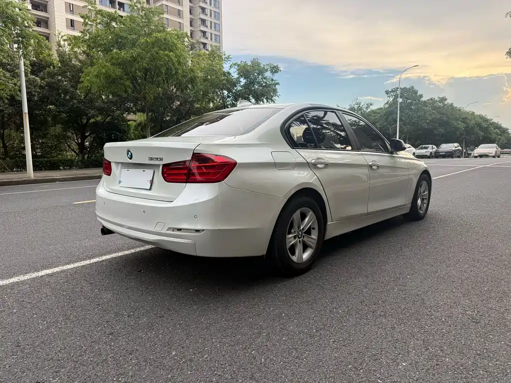 BMW 3 Series 2013 — фото 11