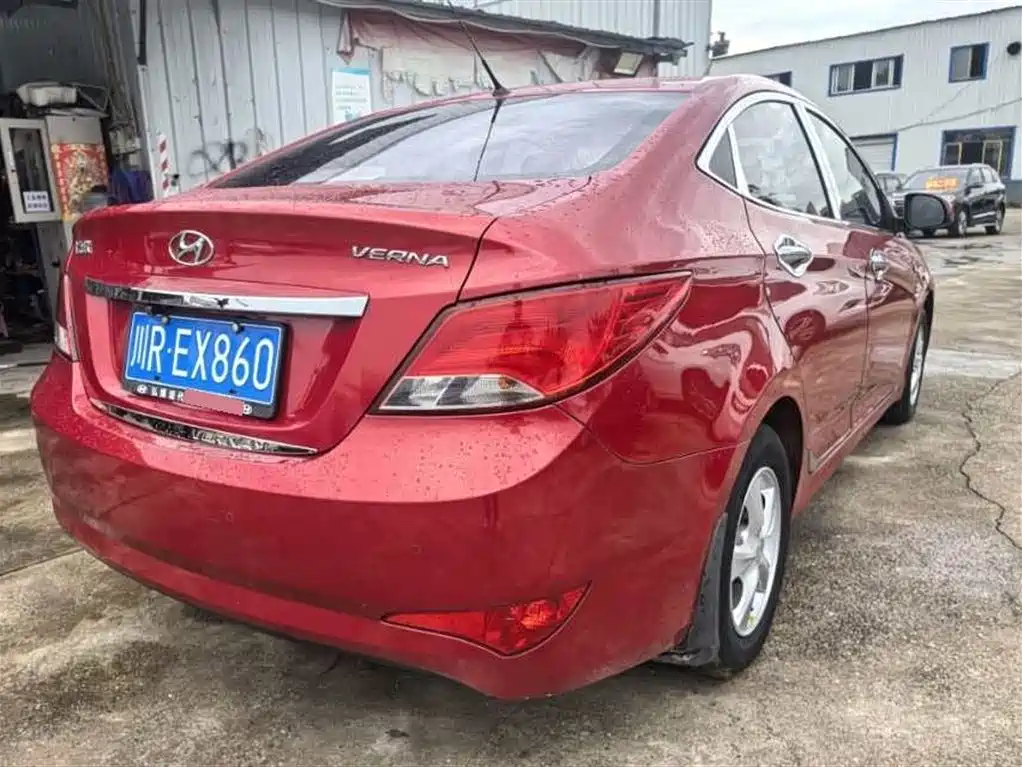Hyundai Verna 2015