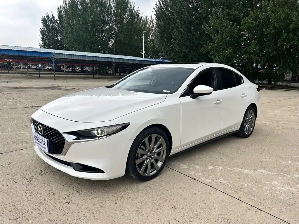 Mazda 3 Axela 2023