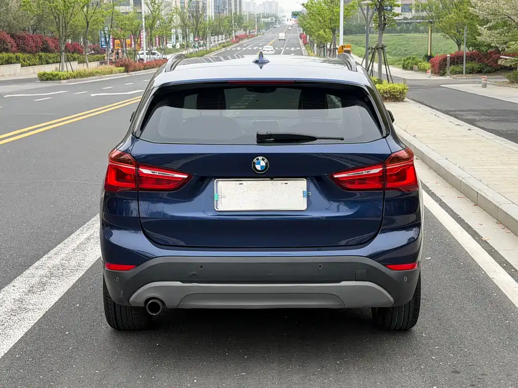 BMW X1 2017 — фото 5