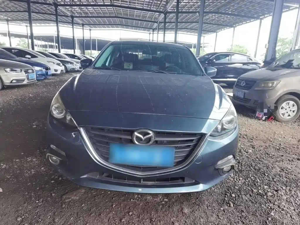 Mazda 3 Axela 2015