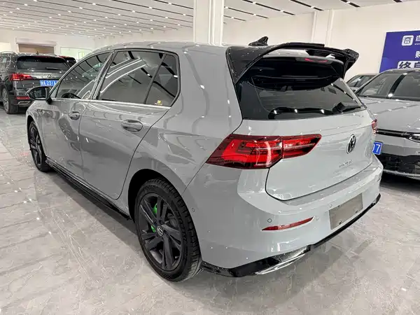 Volkswagen Golf 2023