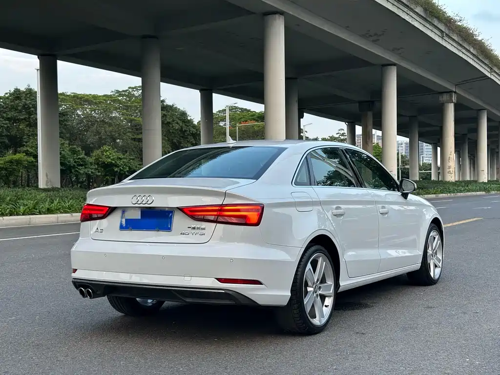 Audi A3 2018 — фото 19
