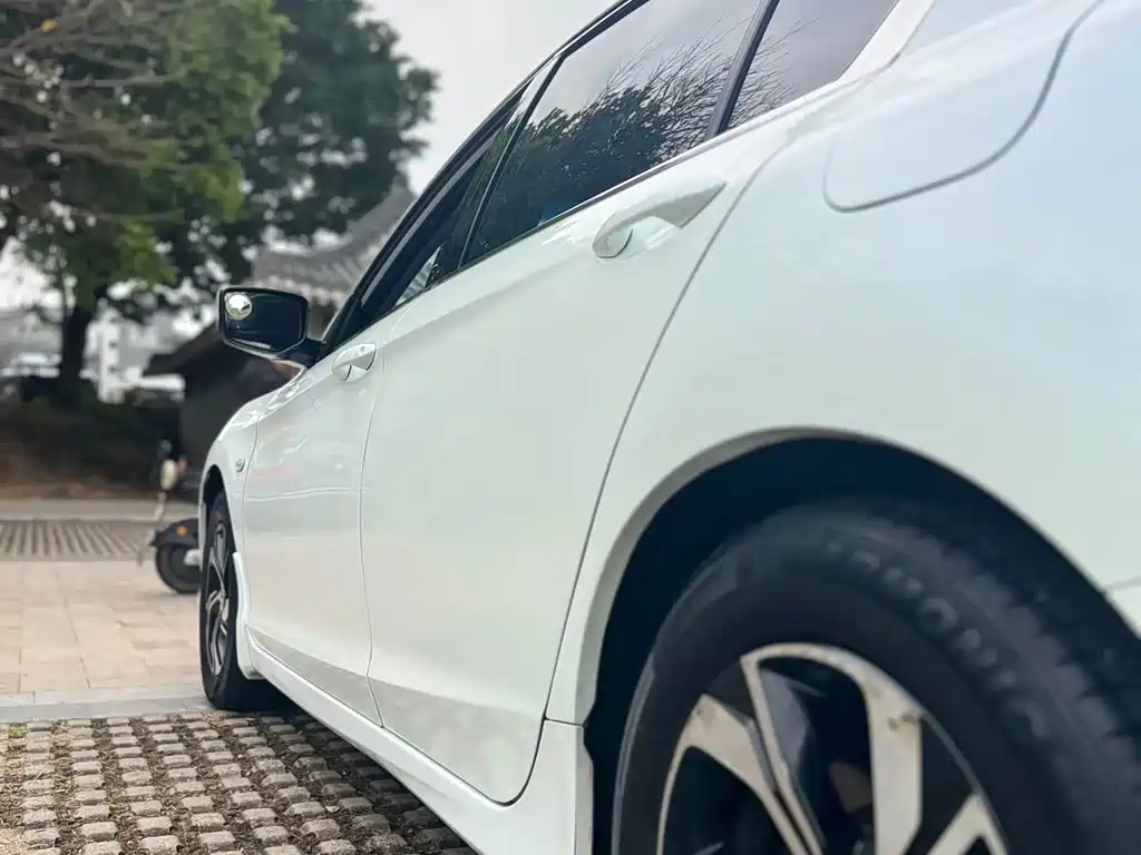 Honda Accord 2017 — фото 13