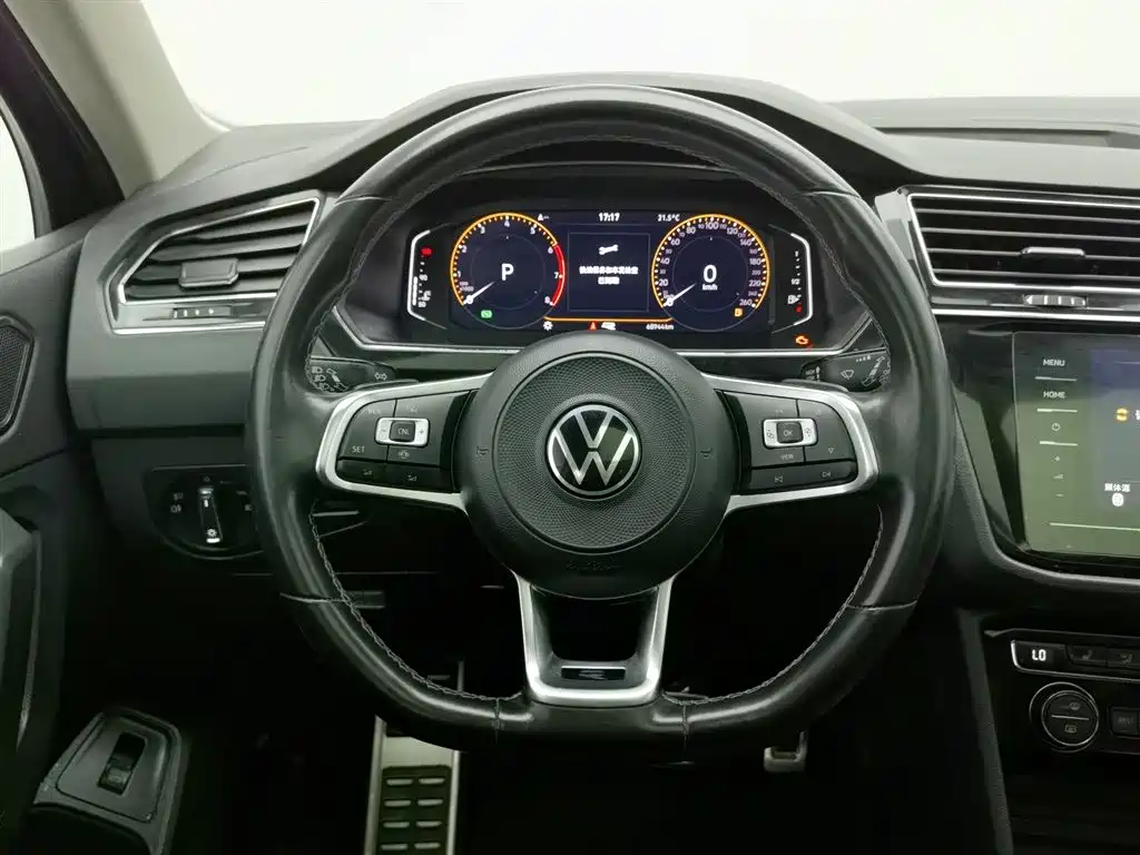 Volkswagen Tiguan L 2021 — фото 11