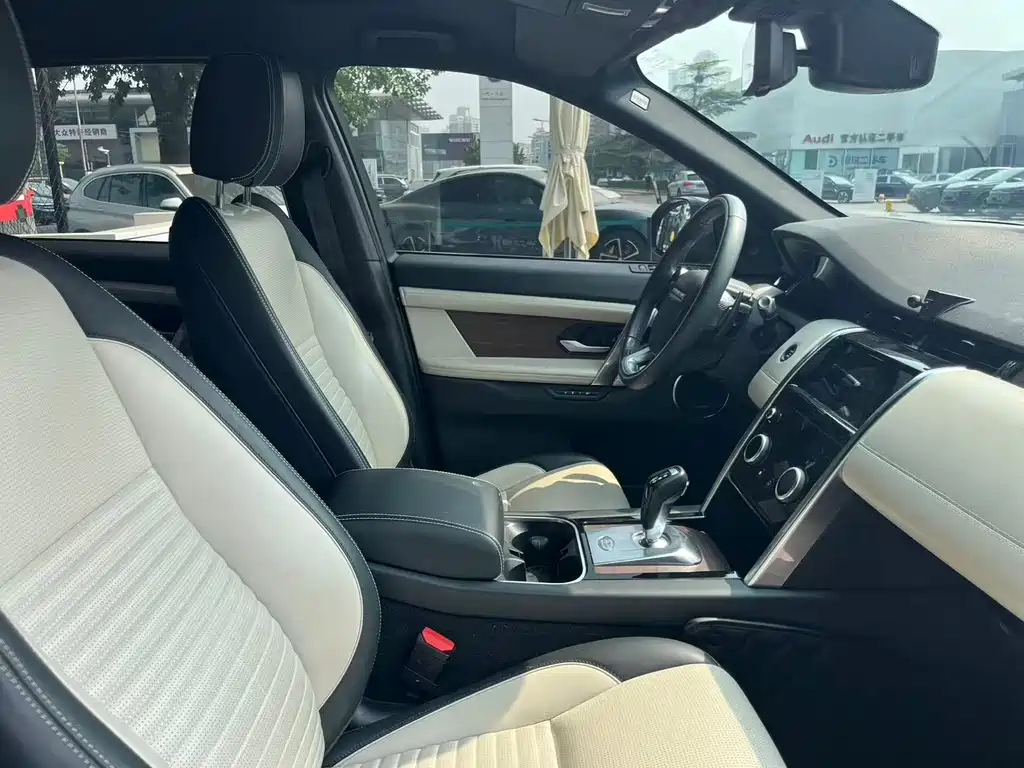 Land Rover Discovery Sport 2021 — фото 19