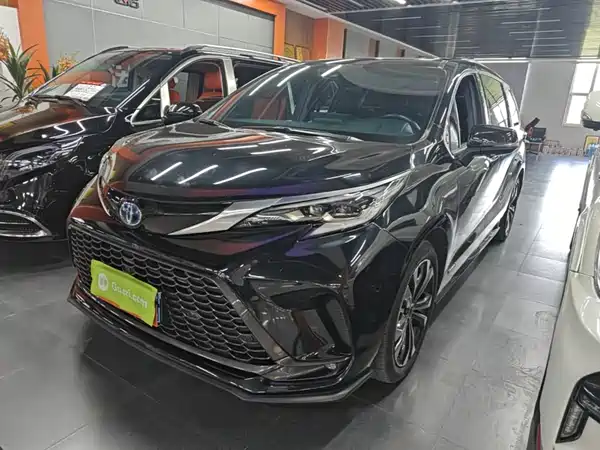 Toyota Granvia 2023