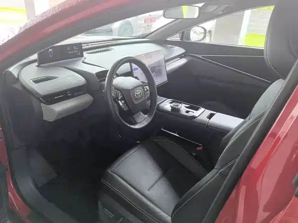 Toyota bZ5 2025