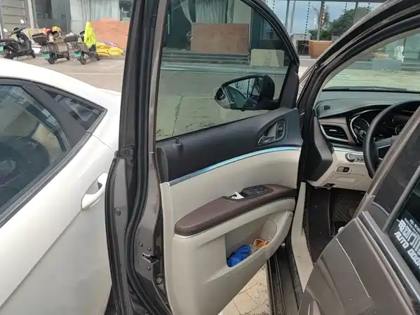 Buick GL8 2024