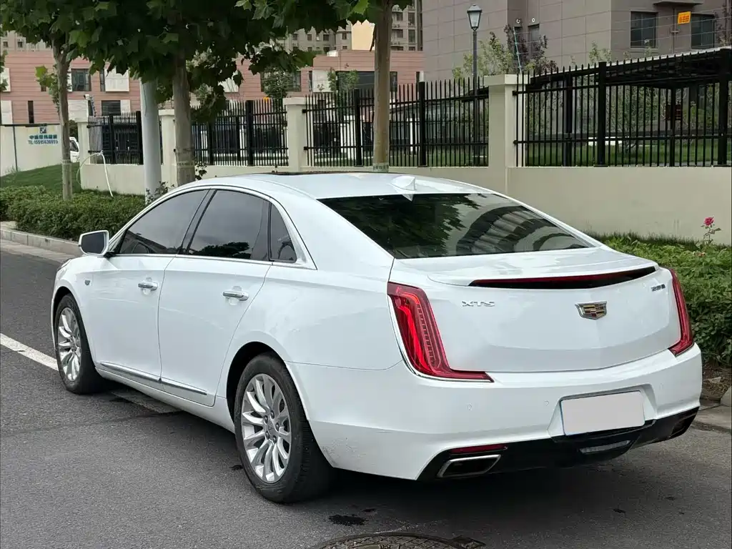 Cadillac XTS 2018 — фото 7