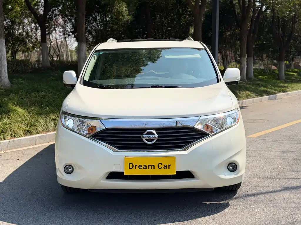 Nissan Quest 2018 — фото 2