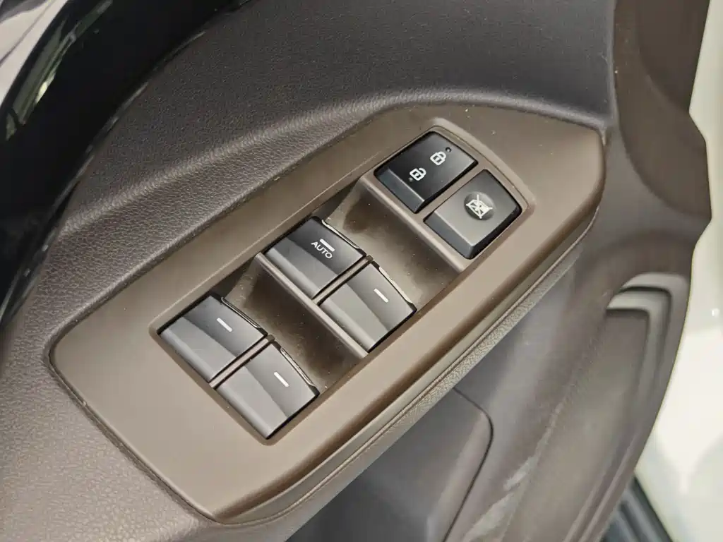 GAC Motor Trumpchi GS4 2015 — фото 9