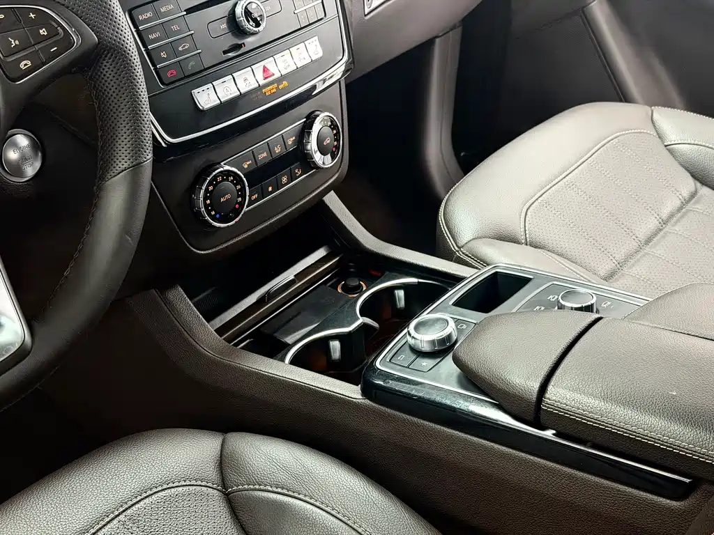 Mercedes-Benz GLE 2017 — фото 14