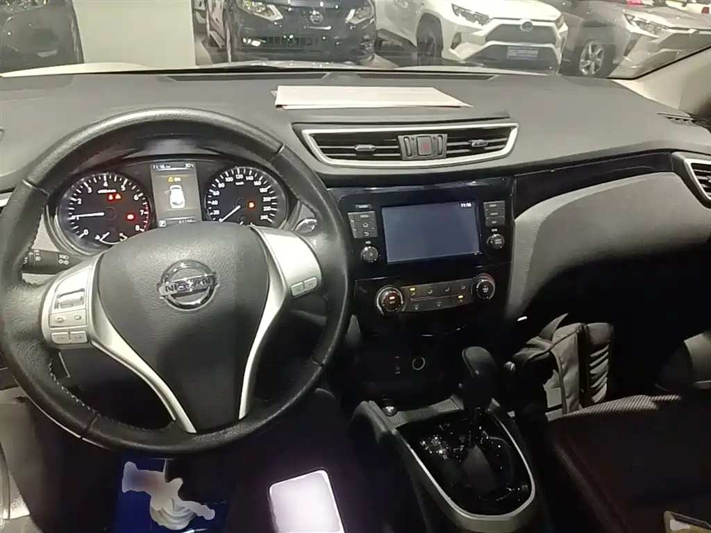 Nissan Qashqai 2017 — фото 10