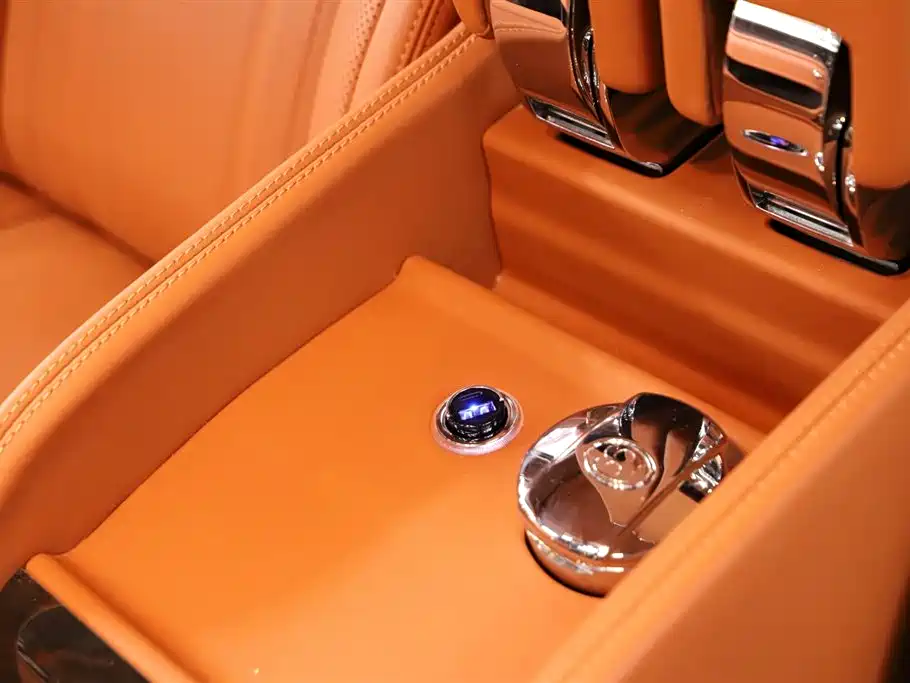 Bentley Mulsanne 2019 — фото 19