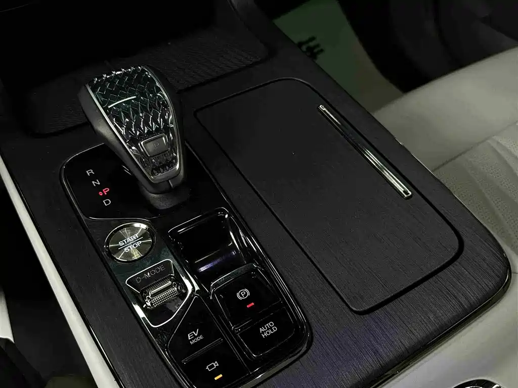 GAC Motor Trumpchi GS8 2023 — фото 14
