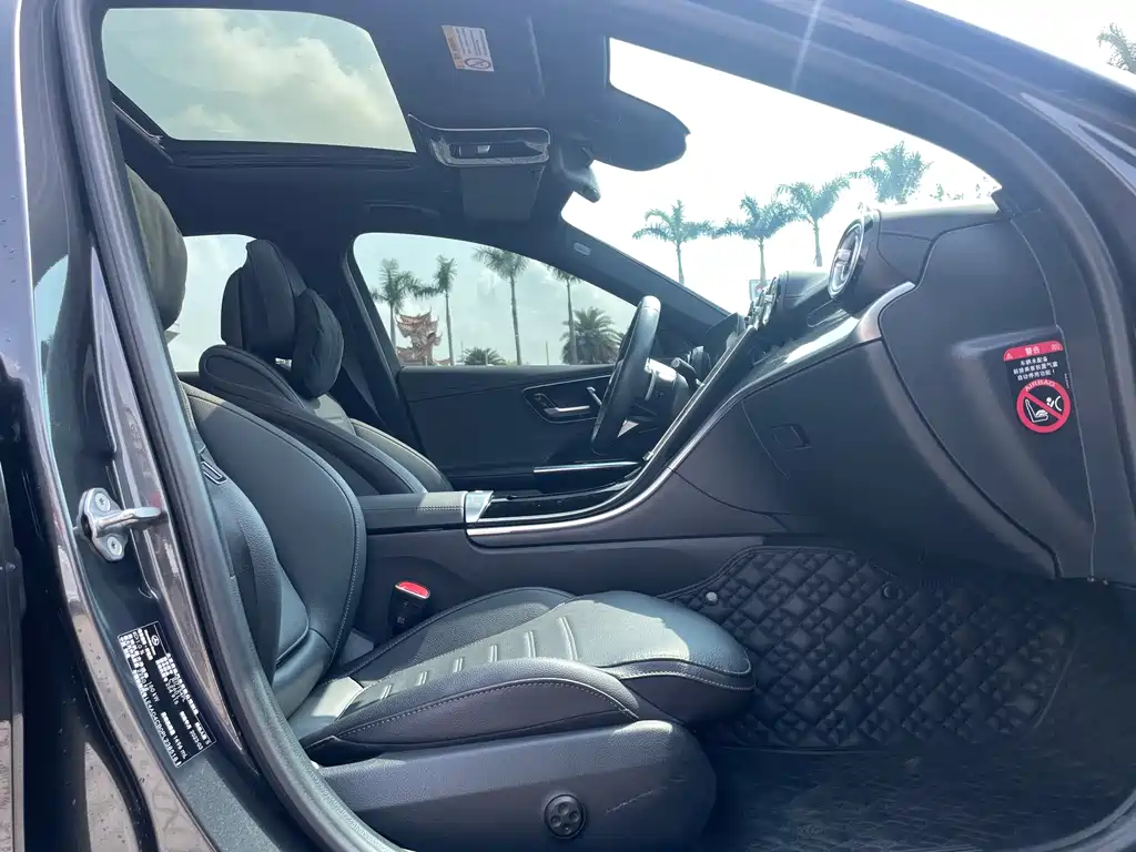 Mercedes-Benz C-Class 2023 — фото 14
