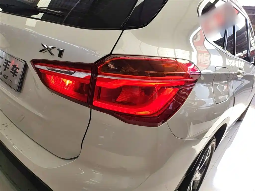 BMW X1 2018 — фото 8