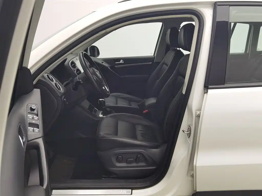 Volkswagen Tiguan 2017 — фото 10