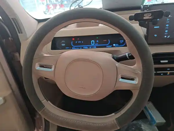 Geely Galaxy Panda 2023