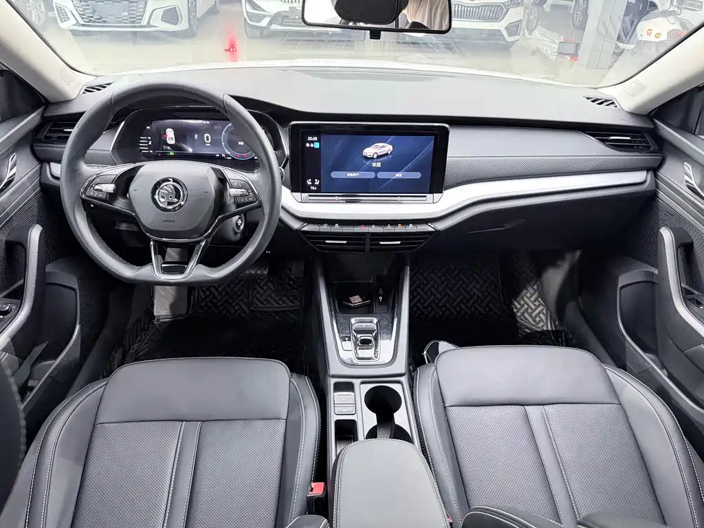 Skoda Octavia 2022 — фото 10