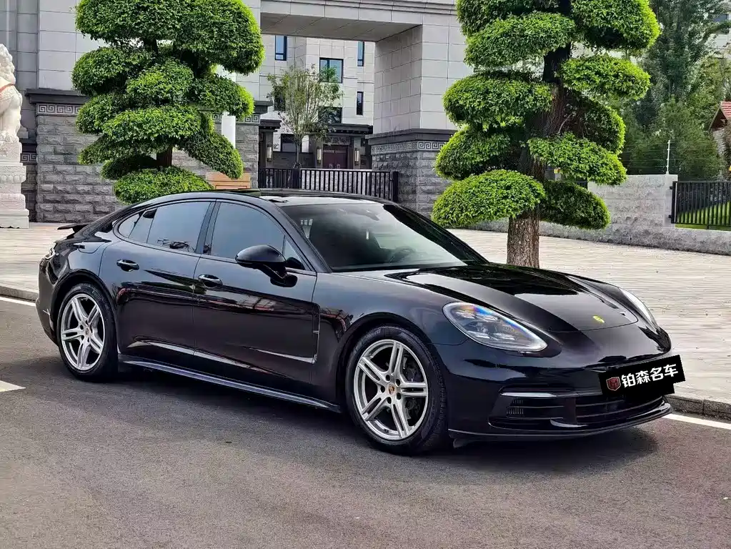 Porsche Panamera 2019