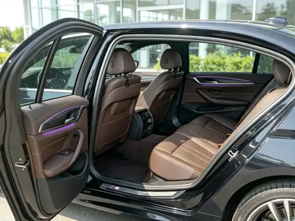 BMW 5 Series 2021