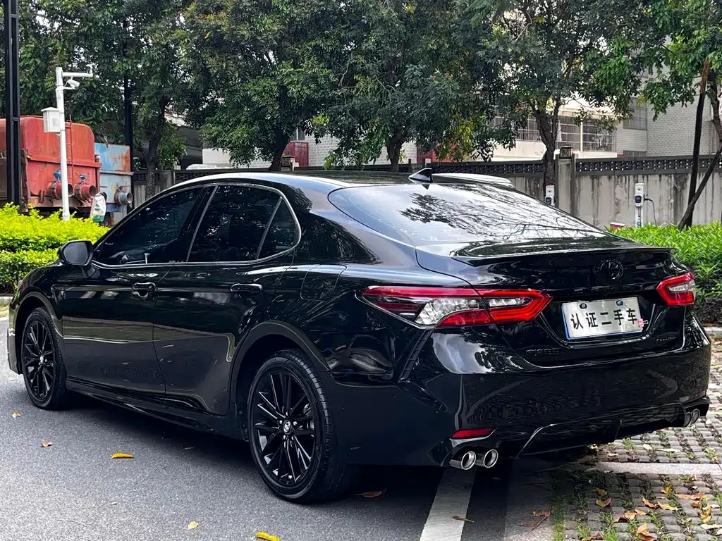 Toyota Camry 2023 — фото 23