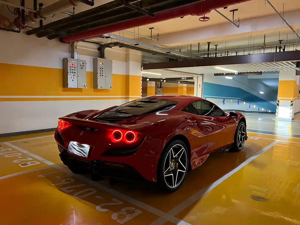 Ferrari F8 2021 — фото 4