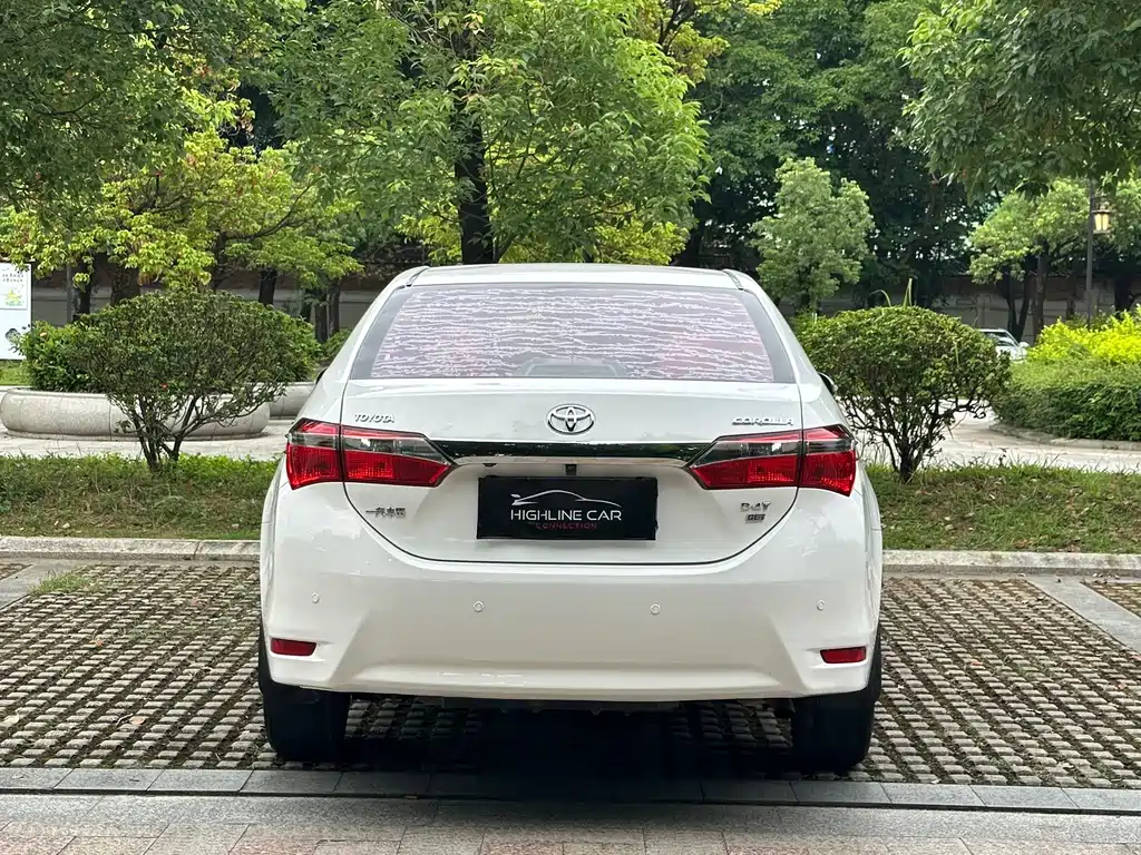 Toyota Corolla 2018 — фото 15