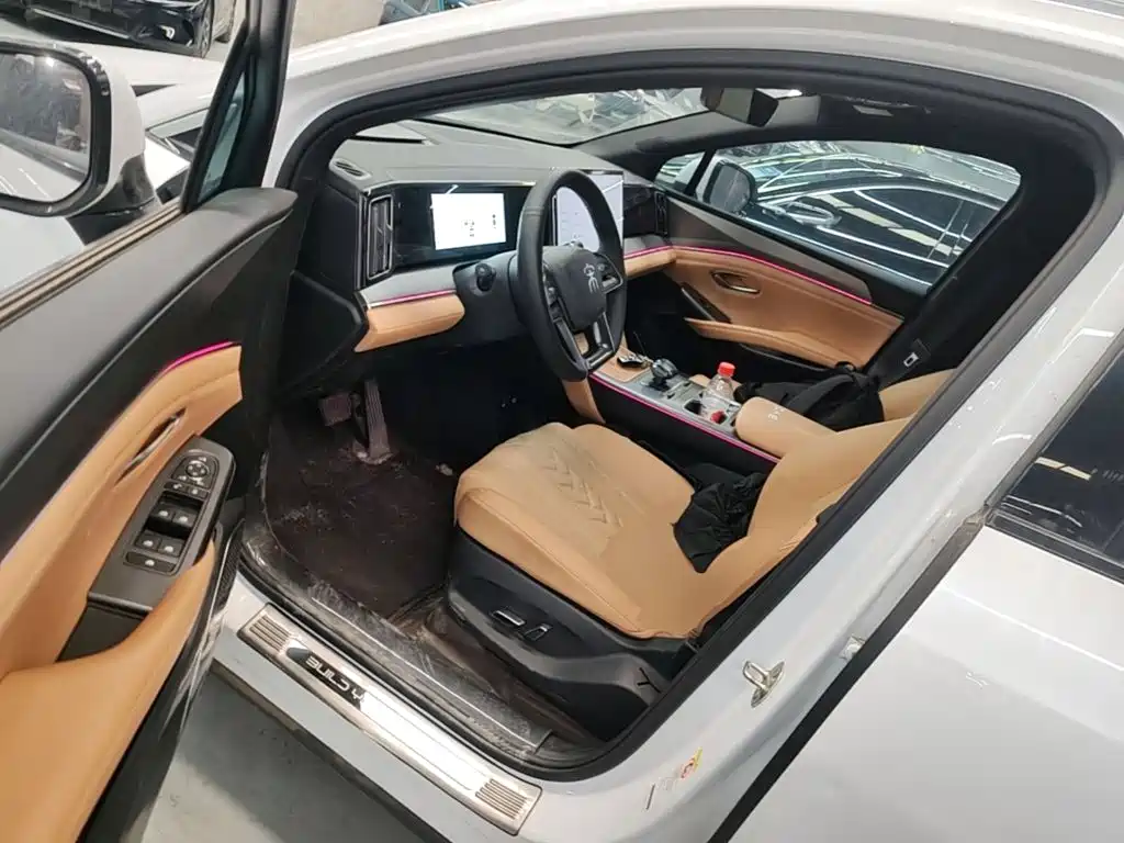 BYD Song L DM-i 2024 — фото 15