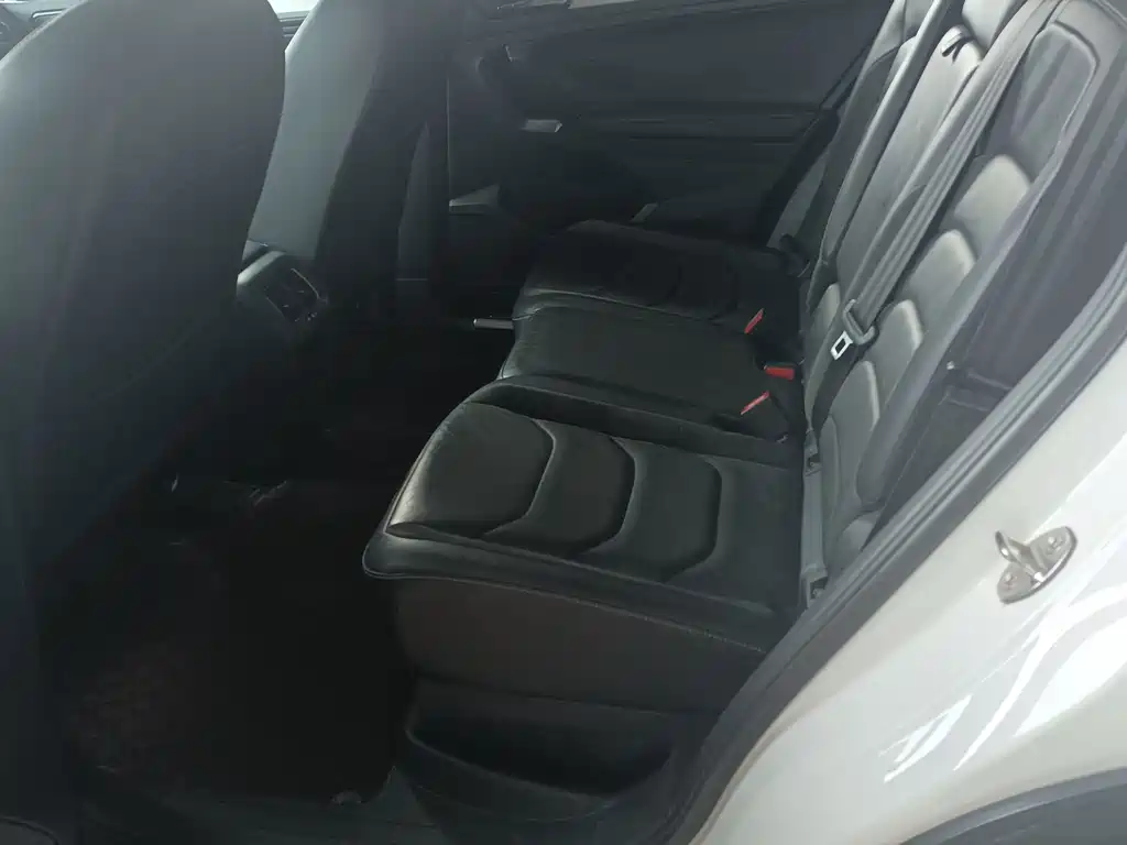 Volkswagen Tiguan L 2018 — фото 7