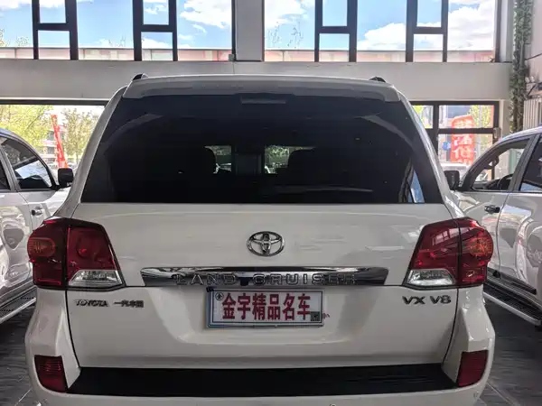 Toyota Land Cruiser 2012