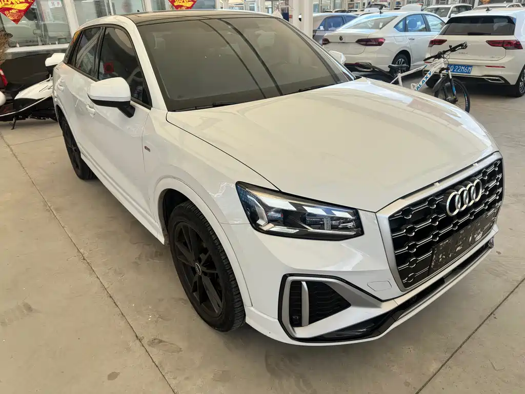 Audi Q2L 2023