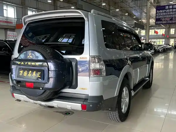Mitsubishi Pajero 2008