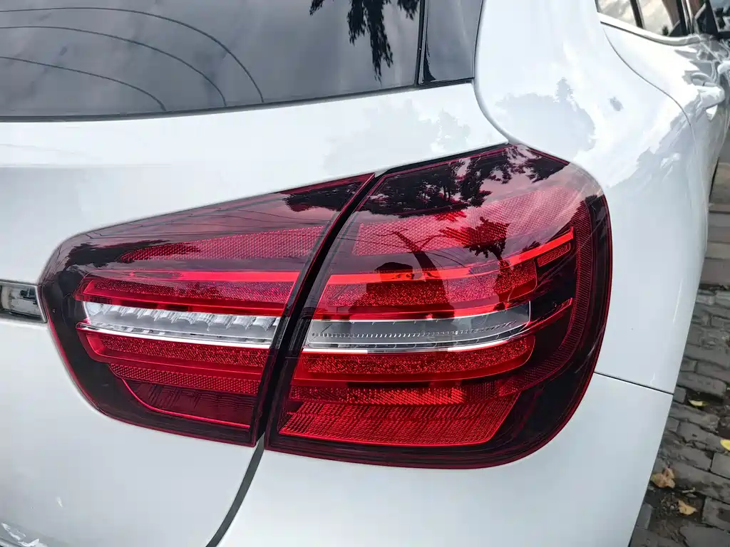Mercedes-Benz GLA 2018 — фото 21