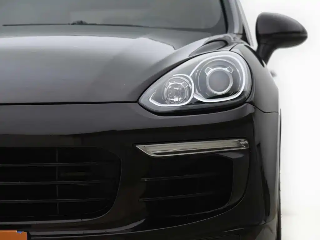 Porsche Cayenne 2015 — фото 7