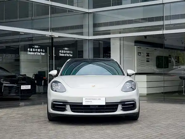 Porsche Panamera 2018