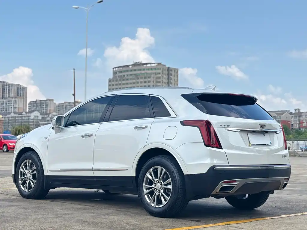 Cadillac XT5 2019 — фото 10