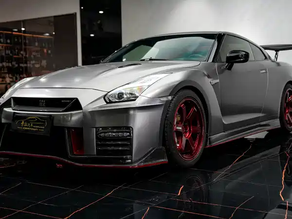 Nissan GT-R 2014