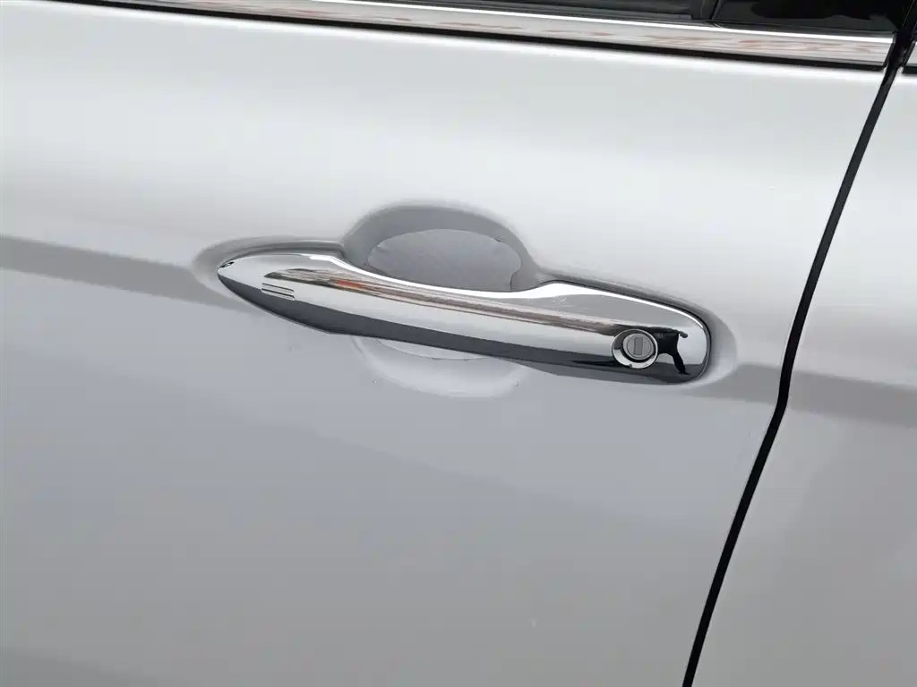 Toyota Camry 2025 — фото 18