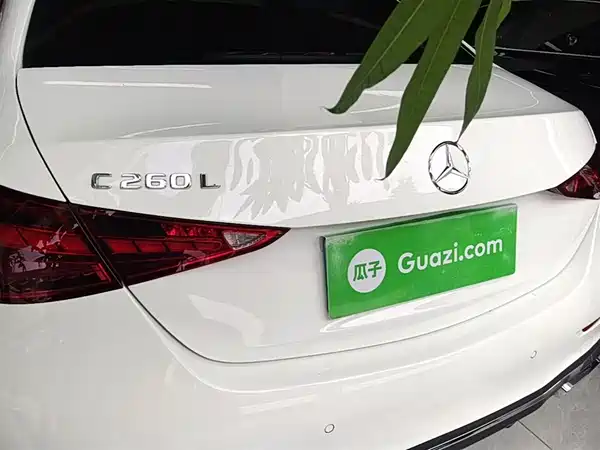 Mercedes-Benz C-Class 2024