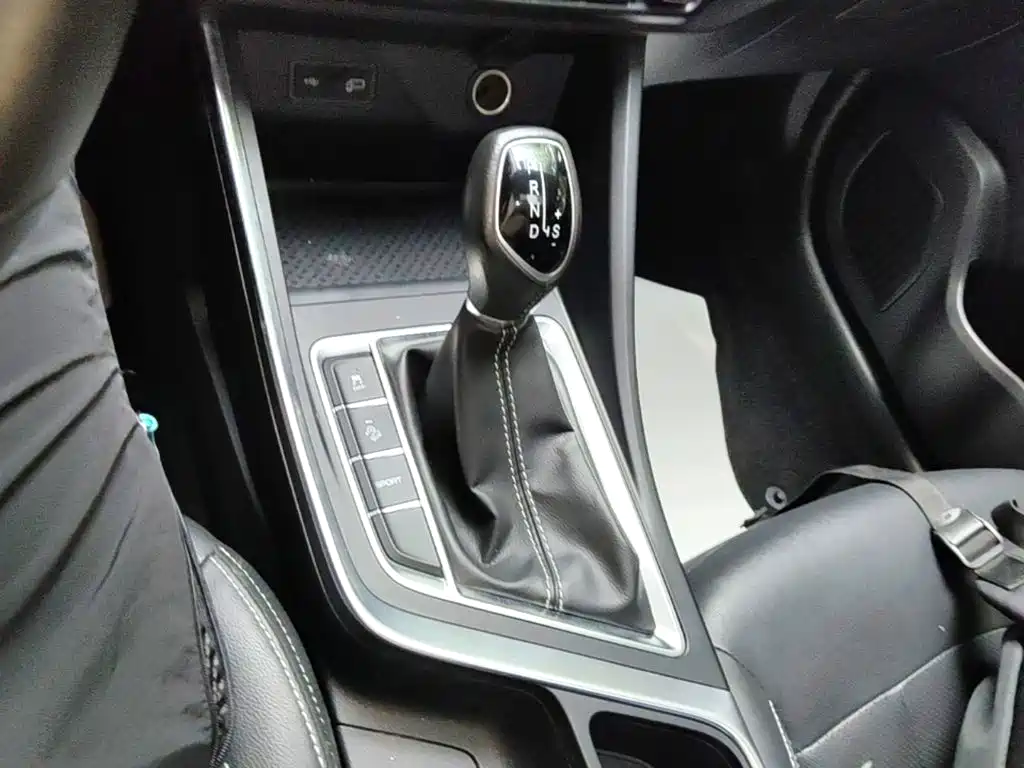 Geely Vision X3 2020 — фото 14