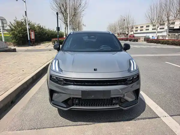 Lynk & Co 06 2023