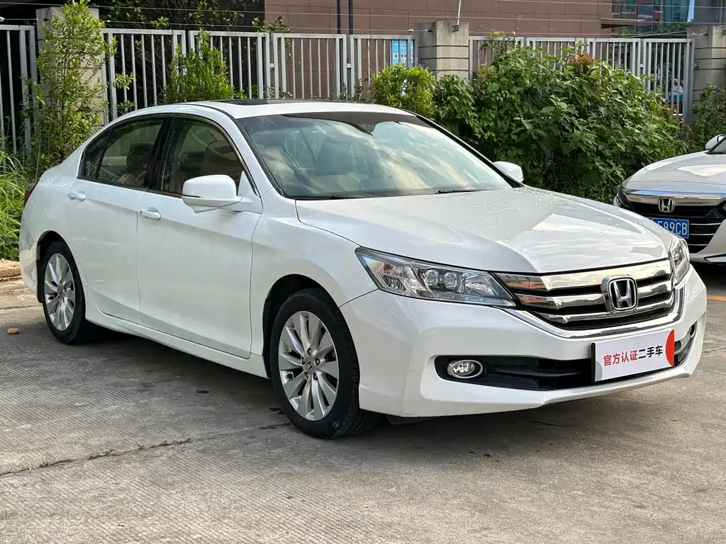 Honda Accord 2015 — фото 3
