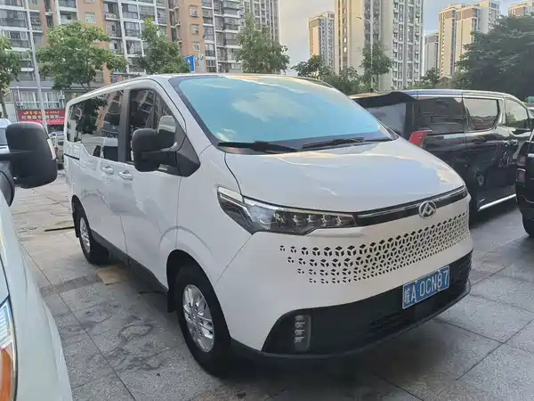 Maxus V70 2024